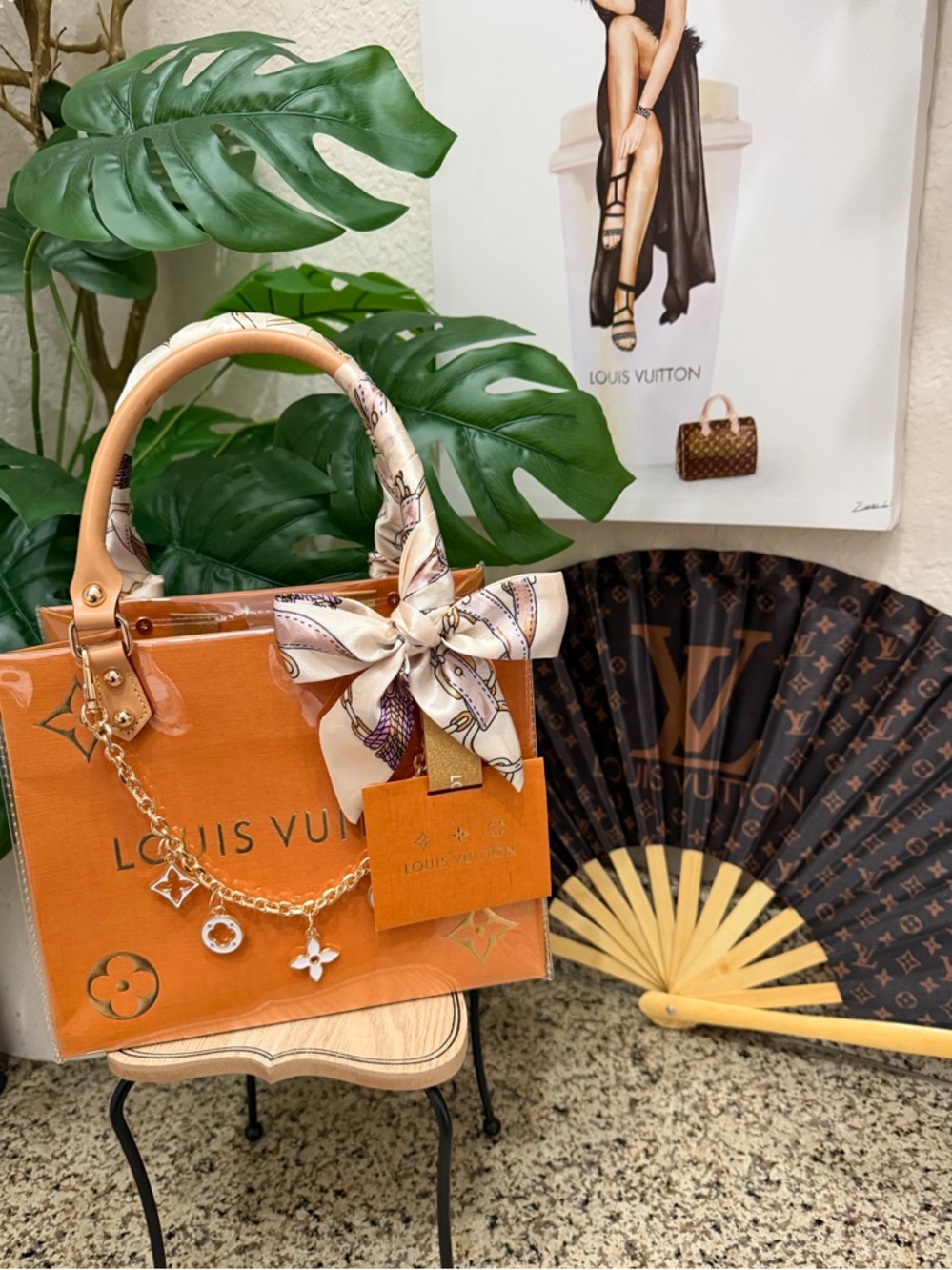 🤍🧡Louis Vuitton Gift Bag Tote🧡🤍